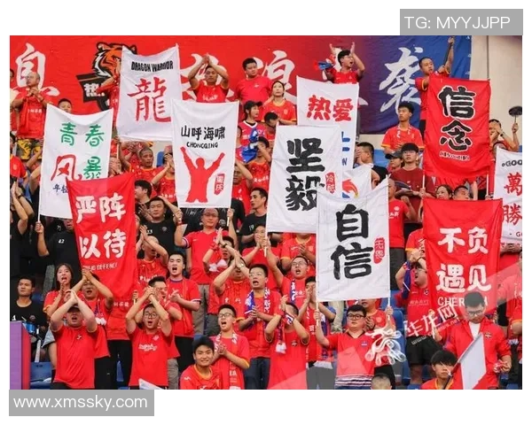 重庆足球队实力引发热议球迷观点各异争论不断 重庆足球队实力引发热议球迷观点各异争论不断